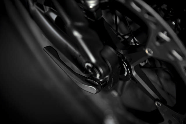 E-ONE SIXTY 8000 GLOSSY ORANGE/MATT BLACK S 42CM